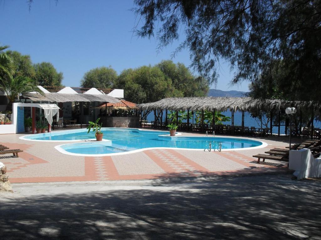 Villa Pouloudia Ватера Екстер'єр фото